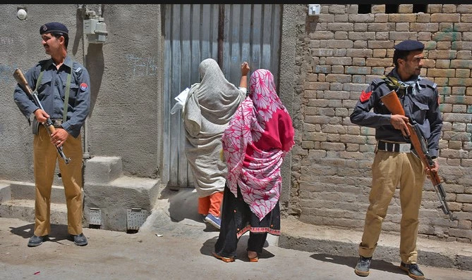 Two cops guarding polio team martyred in Quetta gun attack