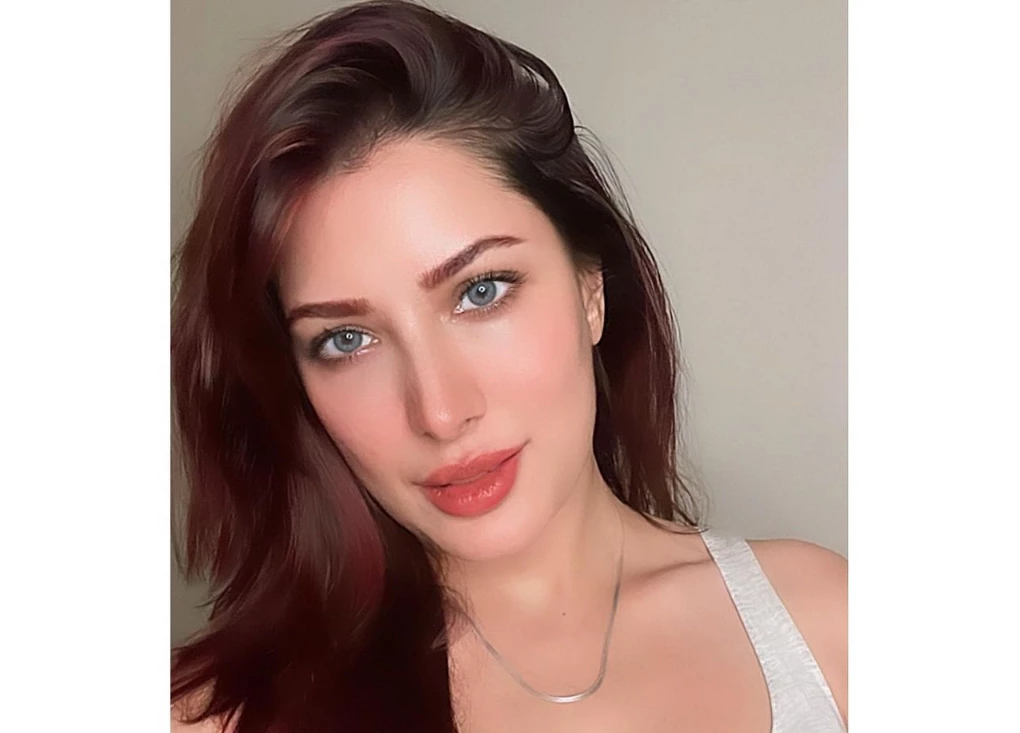 Mehwish Hayat treats fans with fresh shots