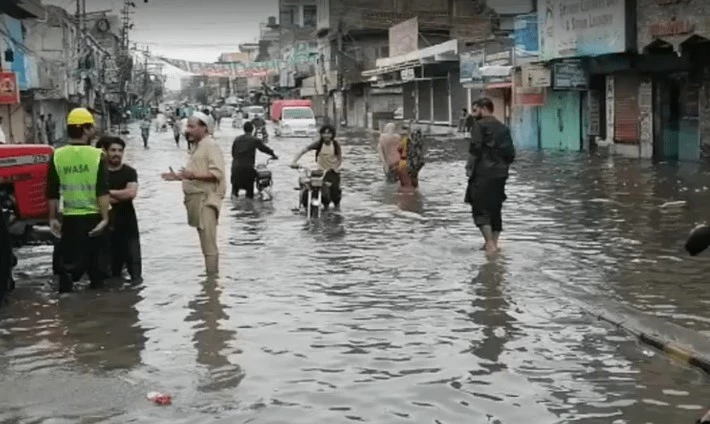 Heavy rain triggers power breakdown in Rawalpindi