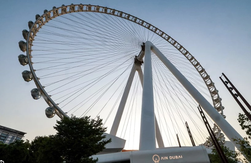 Mystery in Dubai as mega-wheel stops turning