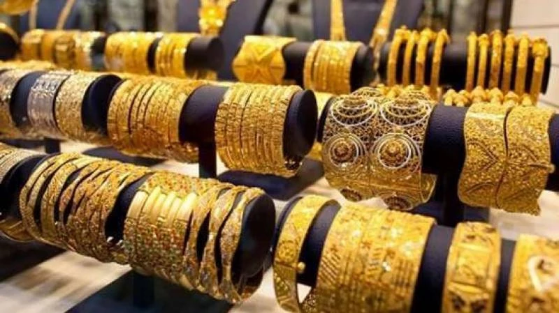 Big fall in gold rates in Pakistan