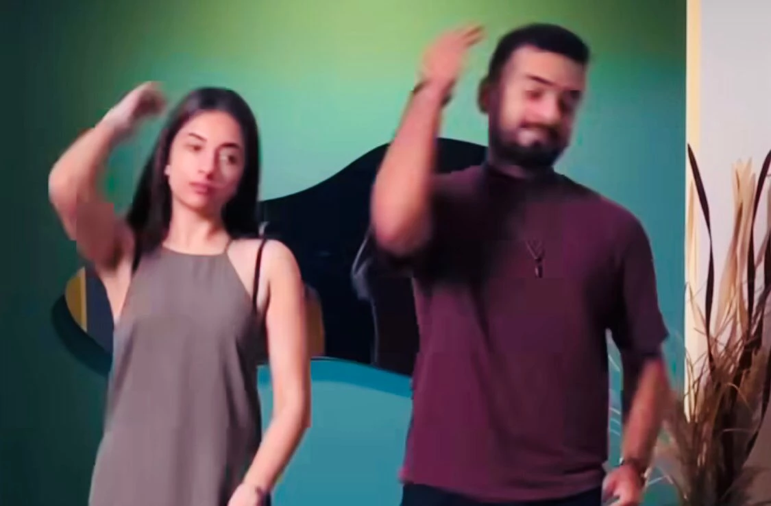 Hafeez & female student’s remarkably harmonized dance on Lag Ja Gale has stupefied masses