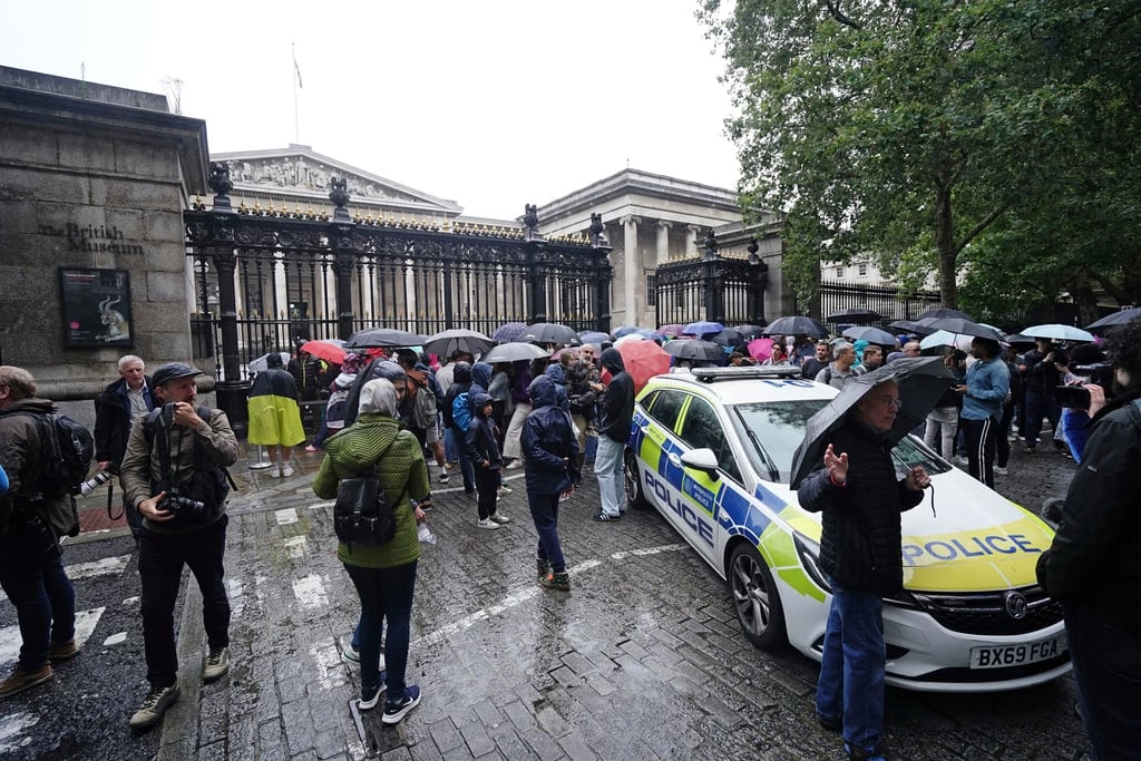 UK police arrest man after stabbing outside British Museum