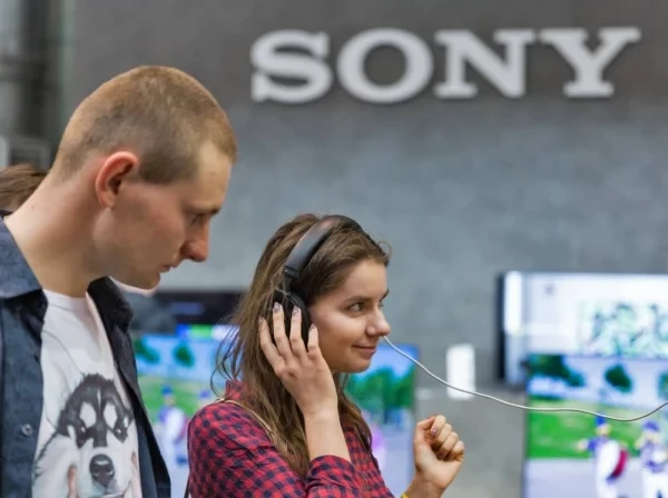 Sony hikes forecasts on strong music business