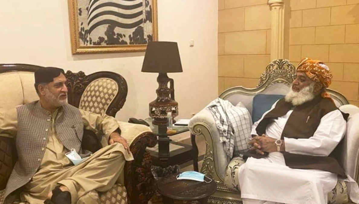 Akhtar Mengal, Fazlur Rehman deliberate upon caretaker setup