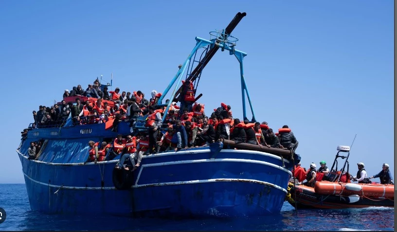 Rescue ship saves 600 migrants in Mediterranean