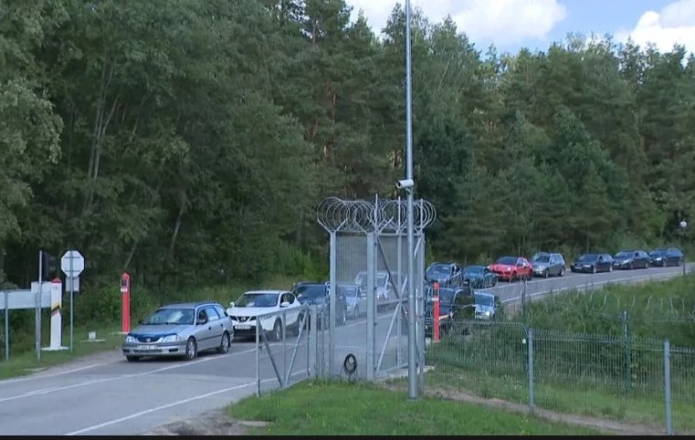 Lithuania closes two border crossings with Belarus