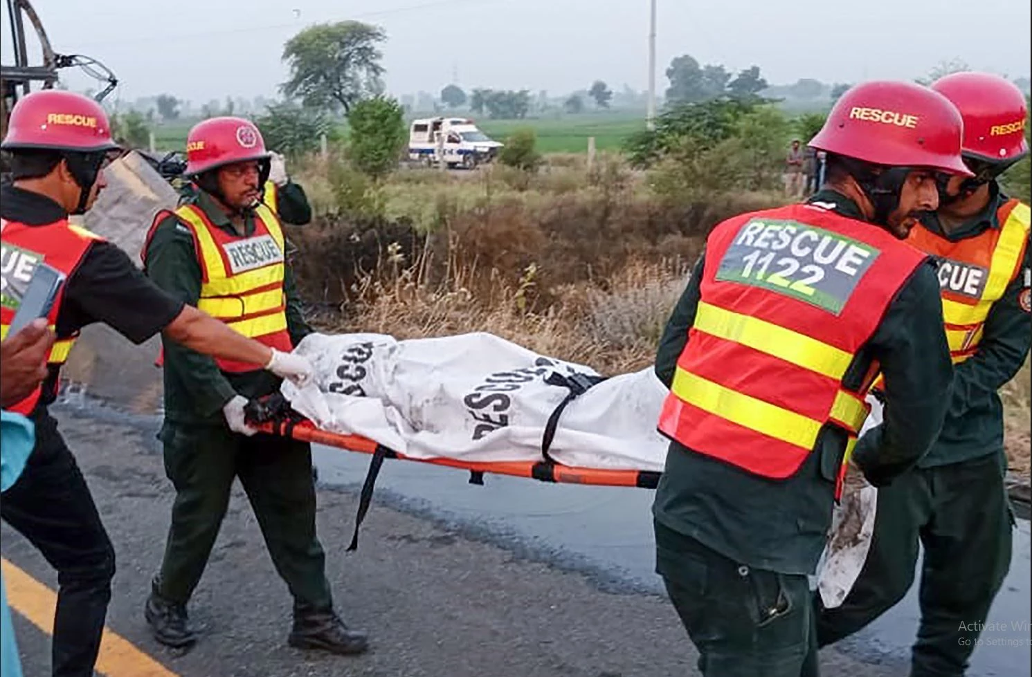 20 dead, 15 injured as bus burst into flames near Pindi Bhattian