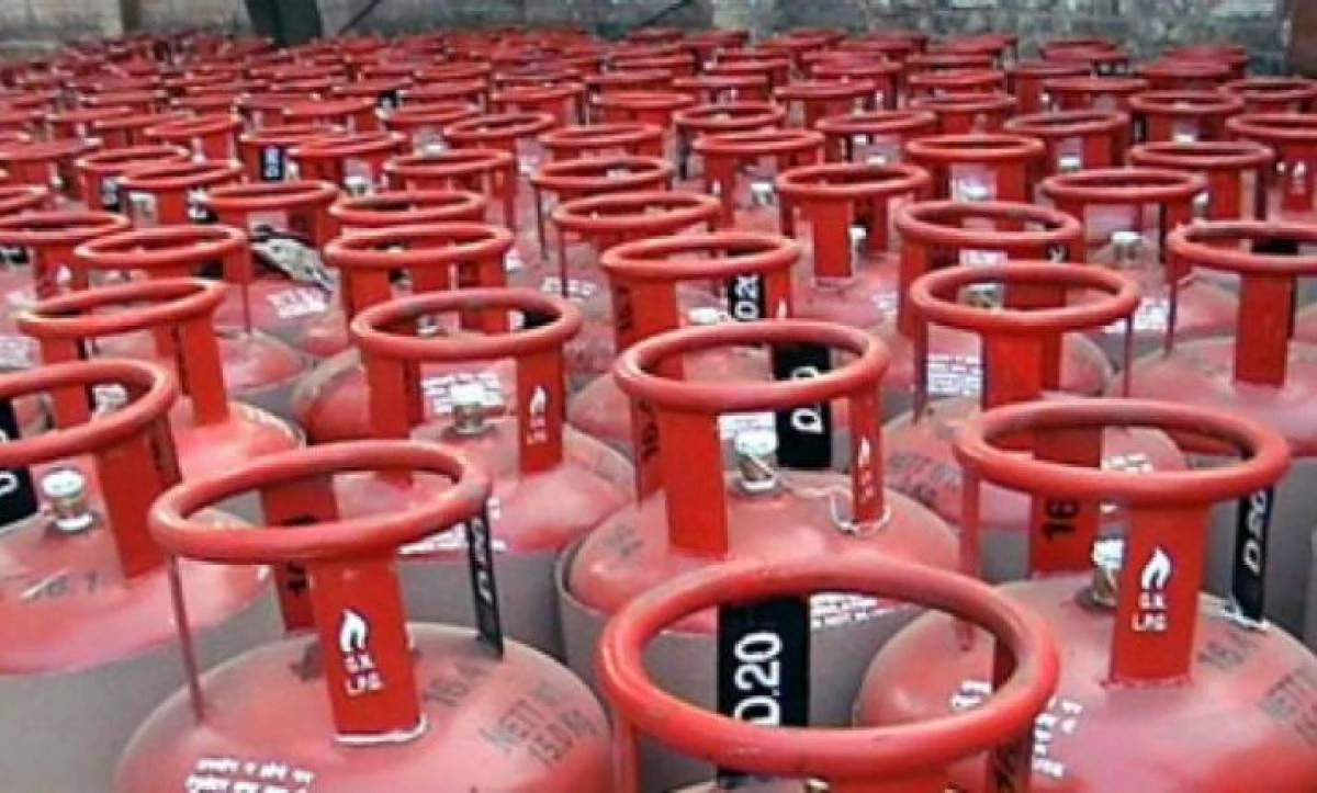 LPG mafia creating artificial gas shortage to overcharge customers