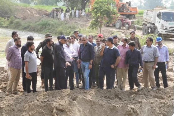 Punjab CM Naqvi visits flood-affected areas of Kasur