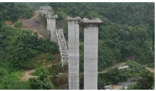 17 killed in Indian railway bridge collapse