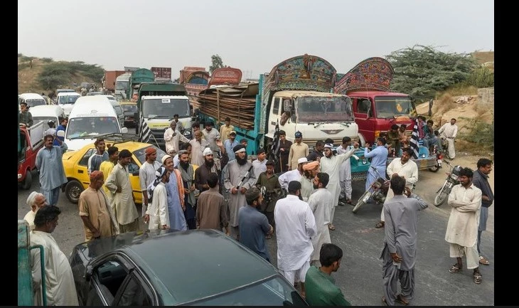 Protesters block national highway in Narowal against power tariff hike