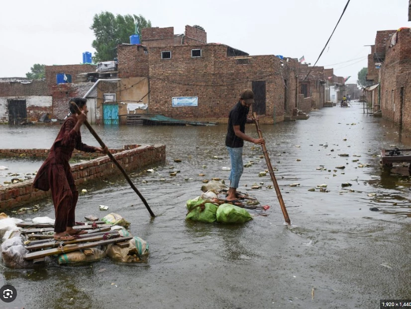 Three die as more Indian water swells River Sutlej at Arifwala