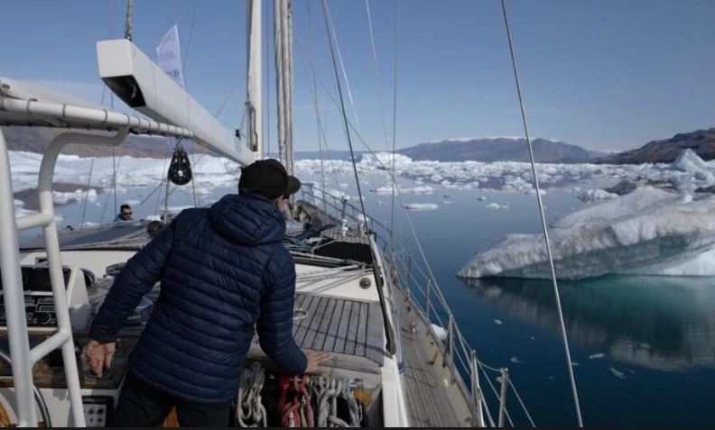 Scientists voyage to Greenland's melting sanctuary