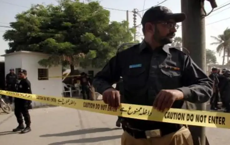 Dacoits attack police checkpost in Tangwani