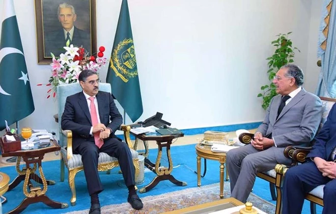 Pakistan’s Representative to UN Munir Akram calls on PM