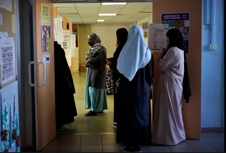 Over 500 French schools under scrutiny after wearing of abaya banned