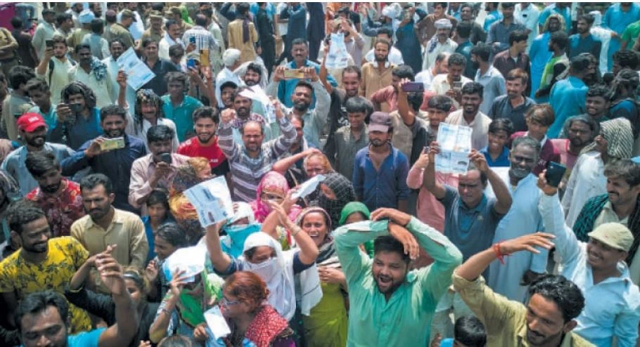 Protesters block Pindi highway against inflated electricity bills