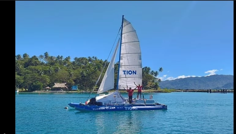 Sailors plucked from shark-bitten catamaran off Australia