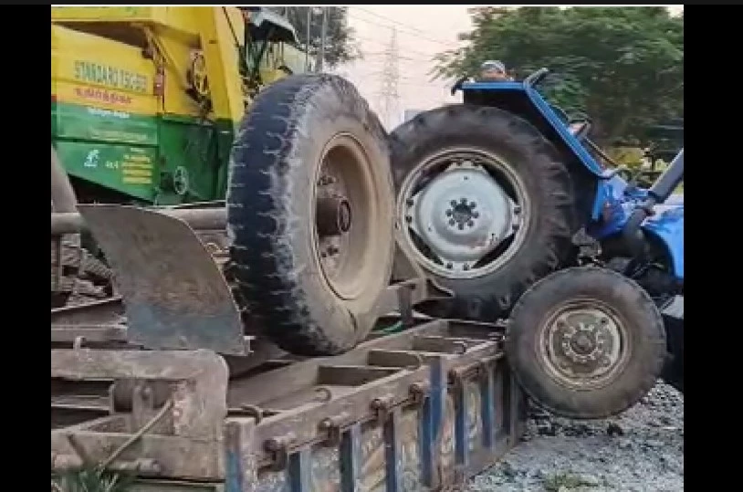 Three die in dumper-tractor collision near Lahore