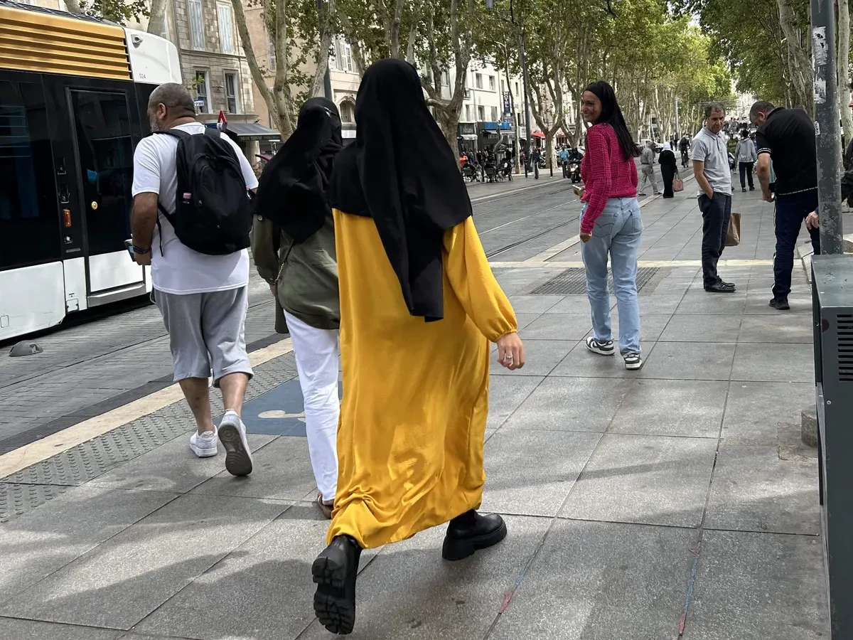 Father held in France for making death threats over abaya ban