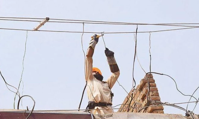 Govt intensifies crackdown on electricity thieves across country