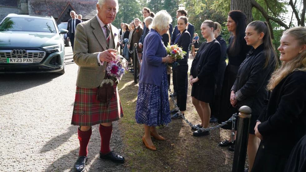 Gun salutes and reflection as UK remembers Queen Elizabeth II