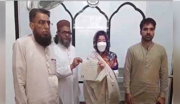 Vietnamese girl who converted to Islam marries man in Pakistan