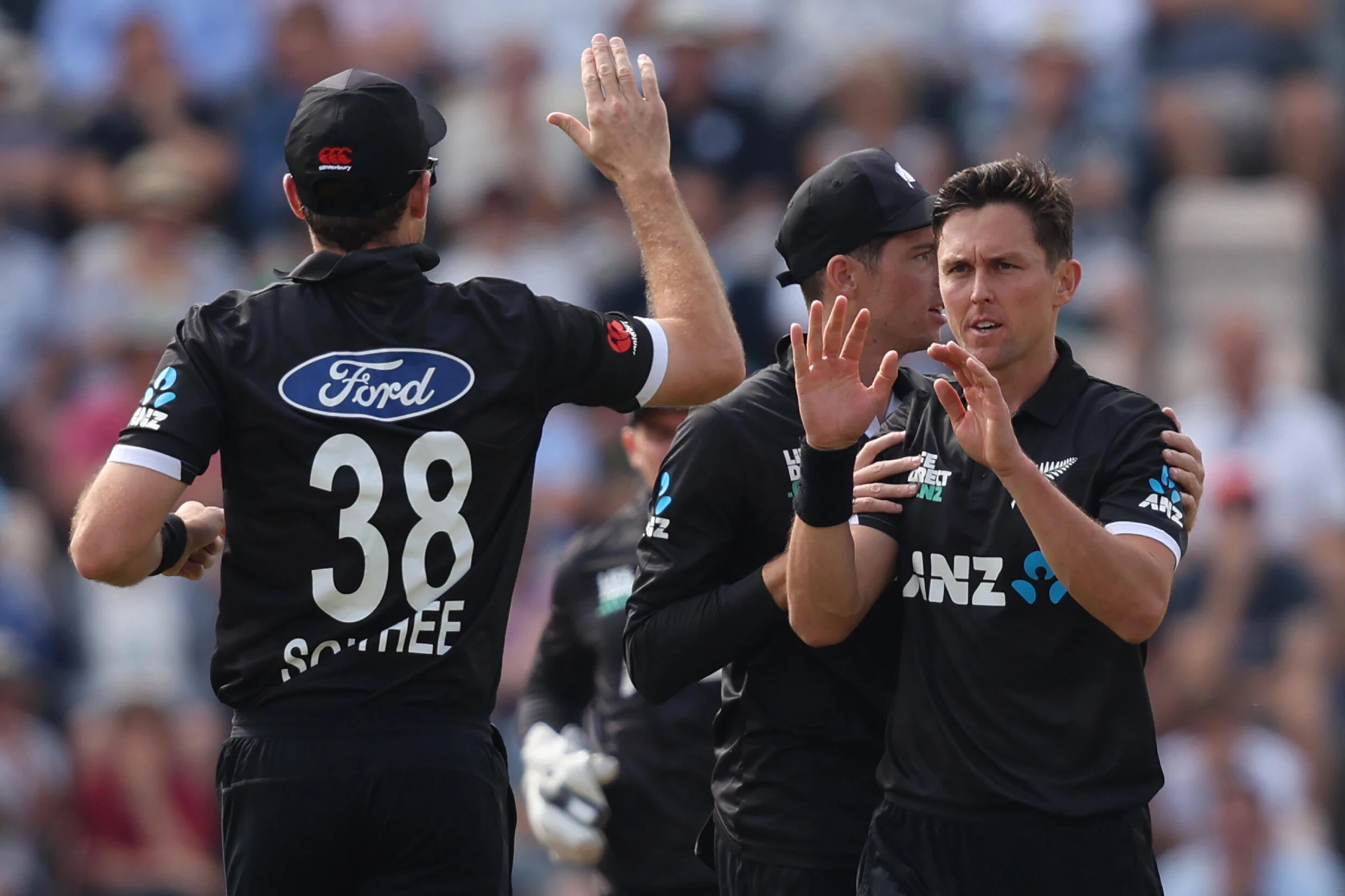 Livingstone turns tide as England beat New Zealand in 2nd ODI