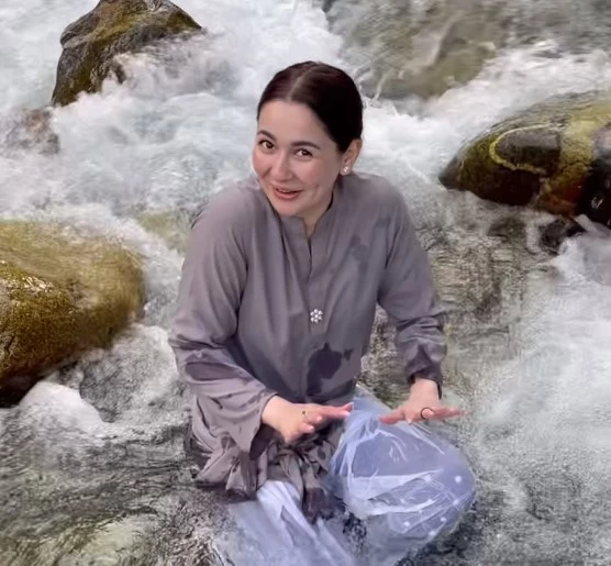 Hania Aamir fearlessly revels in freezing water of Khaplu river