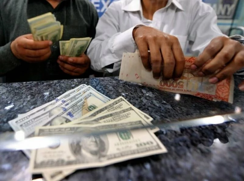 Pakistani rupee deals another blow to US dollar in interbank