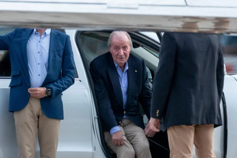 Spain's disgraced ex-king back to see his 'Rascal'