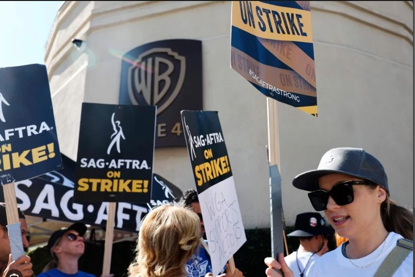 Hollywood writers' guild leaders call off monthslong strike