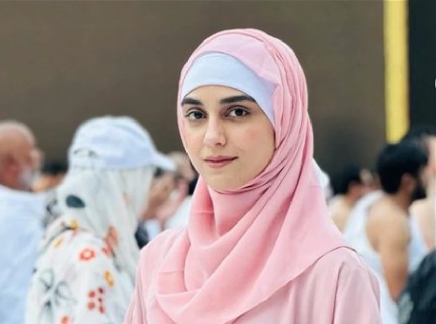 Maya Ali performs Umrah with family