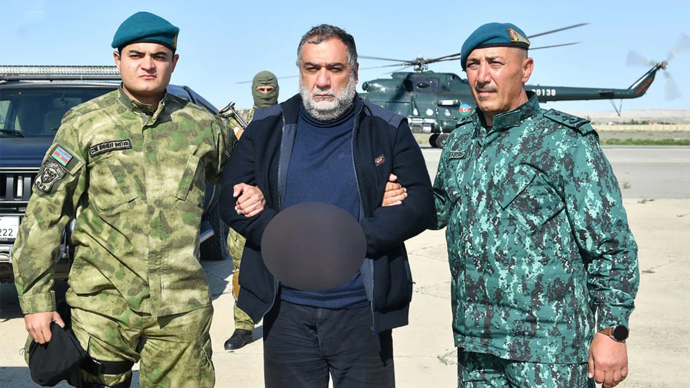 Azerbaijan detains top Karabakh commander