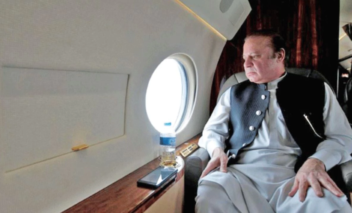 Ex-PM Nawaz to perform Umrah before leaving for Lahore