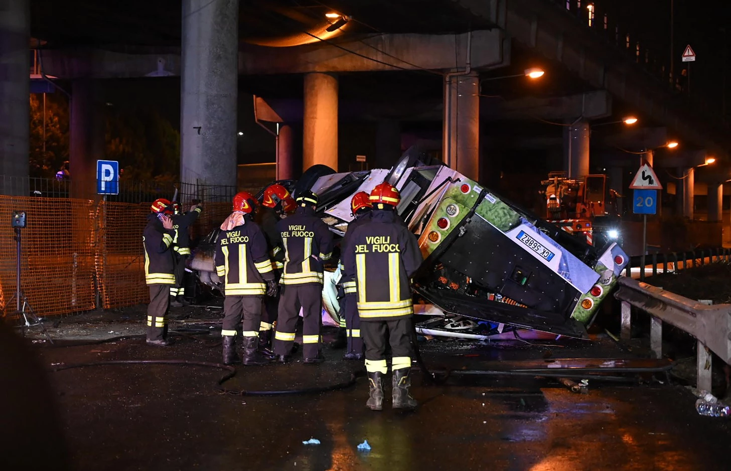 21 killed after bus falls from Venice bridge and catches fire