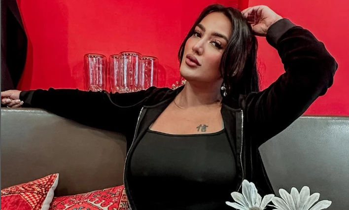 Mathira's killer moves during fitness regime raises temperature on internet