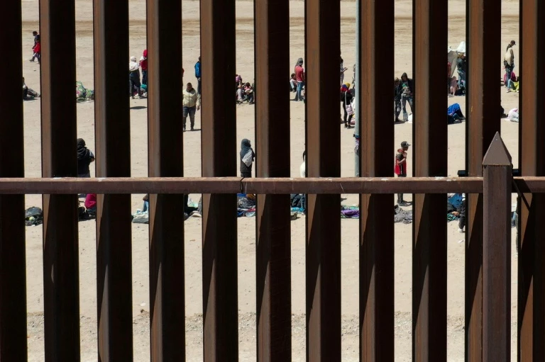 Biden administration to build more Mexico border wall