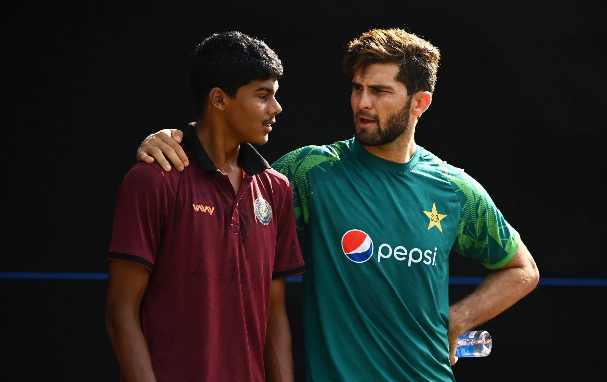 Shaheen Afridi’s loving gesture to young Indian net bowler