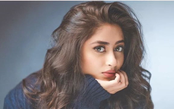 Sajal Aly assails Lux Style Awards for ignoring hard-working actors