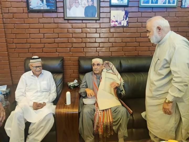 Asif Ali Zardari visits close associate Hari Ram Kishori Lal