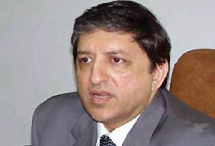 Mandviwalla, CAA chief exchange hot words over revocation of PIA pilots’ licenses