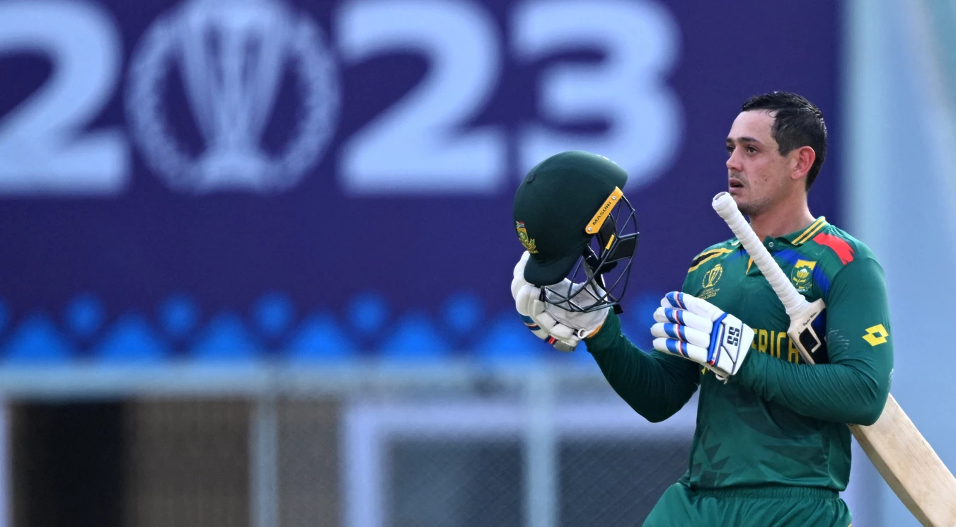 De Kock stars as South Africa crush go-slow Australia in World Cup