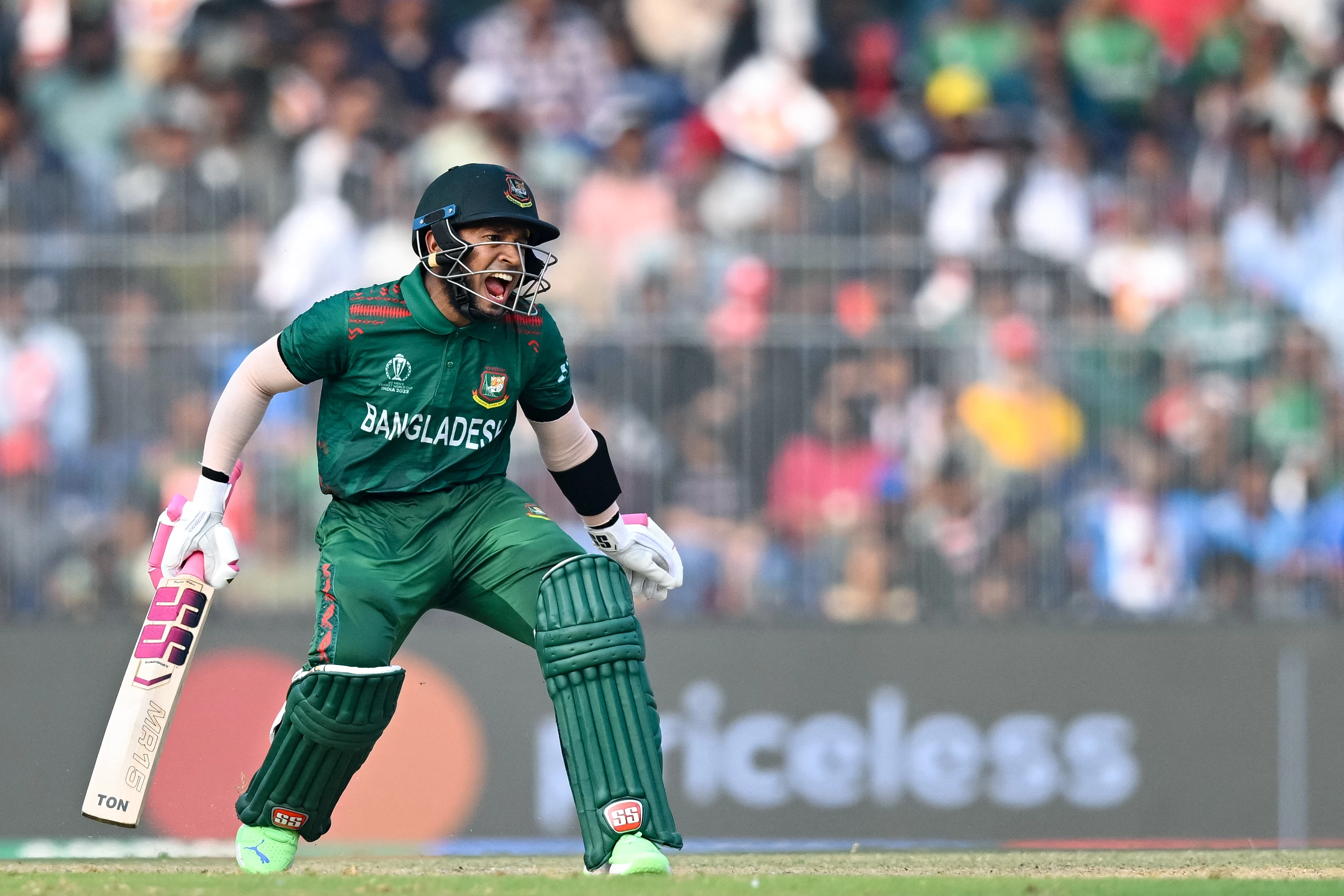 Mushfiqur leads Bangladesh to 245-9 against New Zealand in World Cup