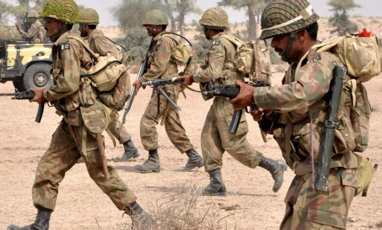 Pak troops kill terrorist in fierce clashes in Waziristan, 2 Sepoys martyred in brave stand