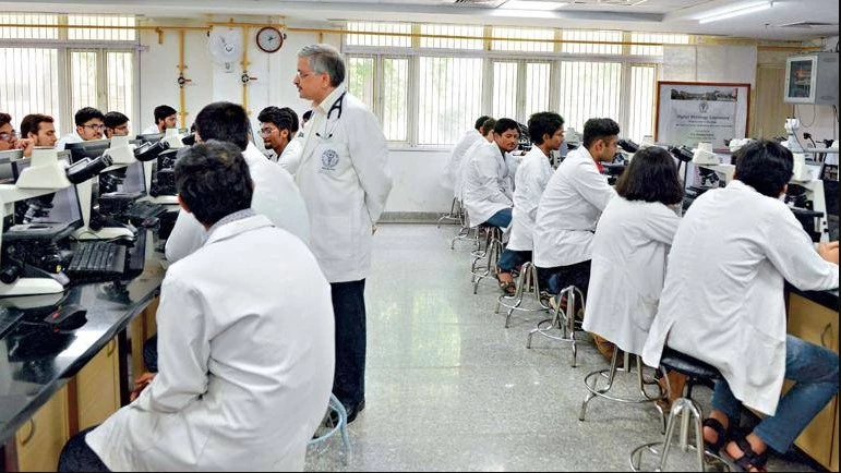 UHS begins receiving applications for admissions to public and private medical colleges