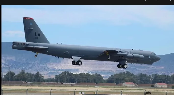 US B-52 bomber lands at South Korean air base