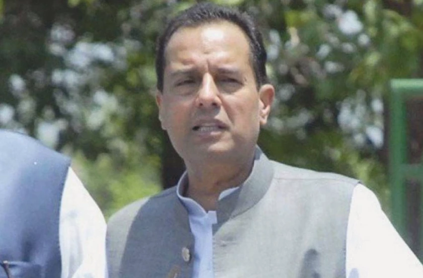 Court issues non-bailable arrest warrants for Capt (r) Safdar in sedition case