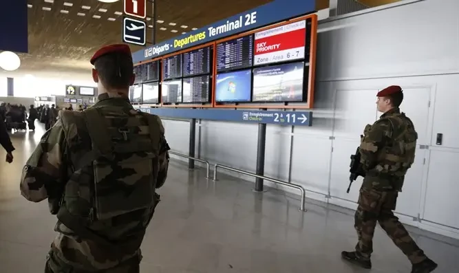 French airports evacuated after 'threats of attack'